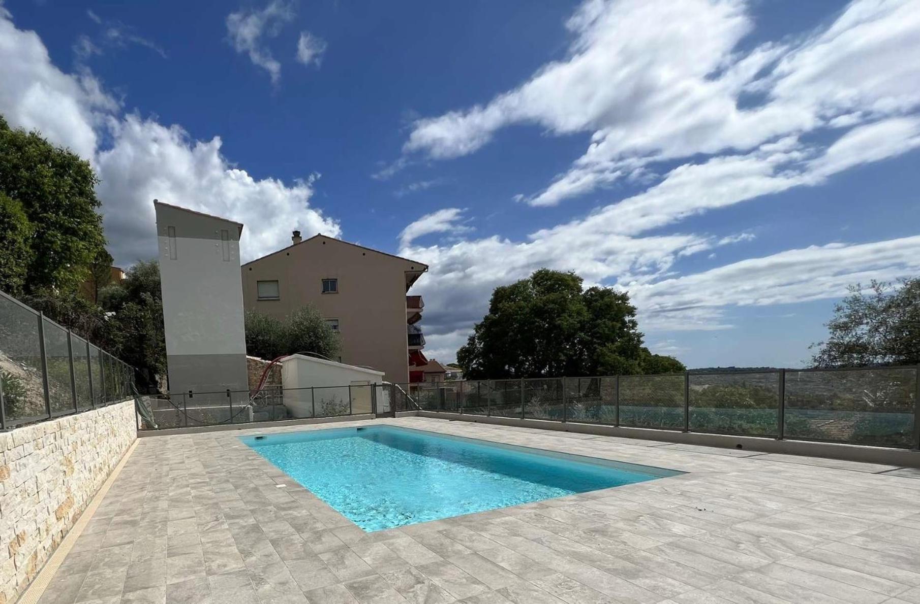 Roses Marine 205 * Grasse